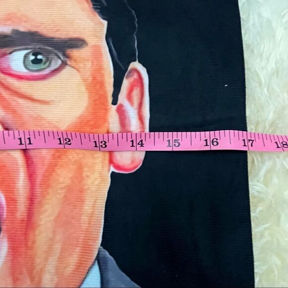 The Office Michael Scott Painted Style Throw Pillow Cover Set 17.5 inch NWOT - Picture 2 of 3